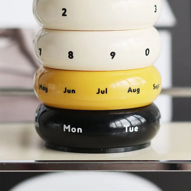 Rotatable Desk Calendar